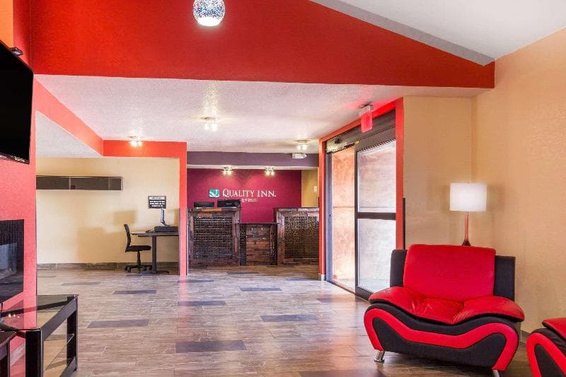 Quality Inn 3