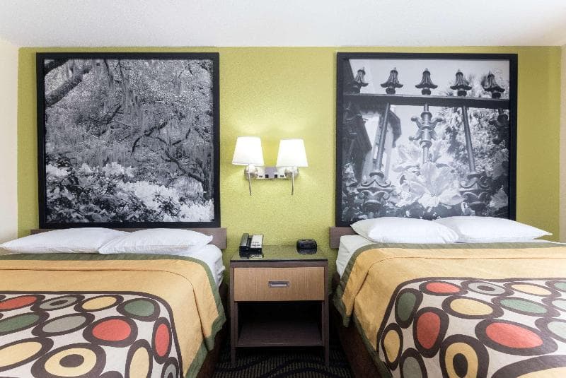 Super 8 by Wyndham Brunswick/St Simons Island Area photo 1