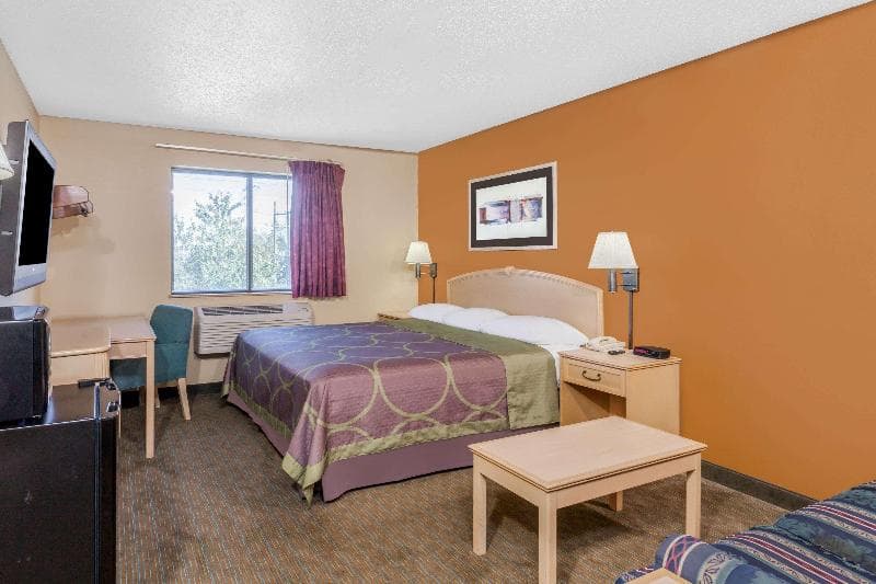 Super 8 by Wyndham Charlotte/Amusement Park Area main