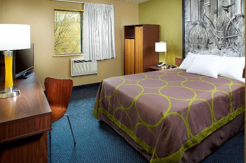 Super 8 By Wyndham St. Clairsville/Wheeling Area 2