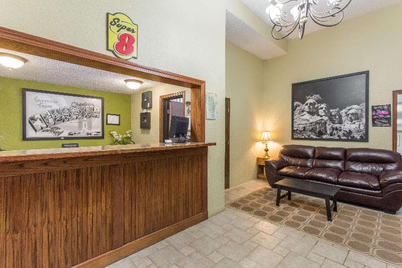 Super 8 by Wyndham Chadron 3