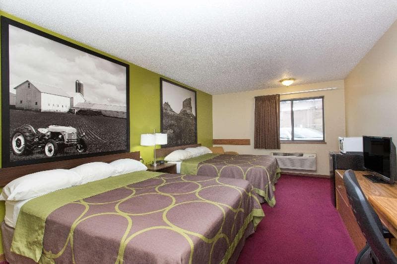 Super 8 by Wyndham Chadron 2