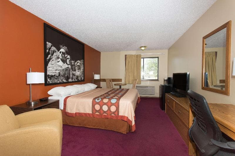 Super 8 by Wyndham Chadron 5