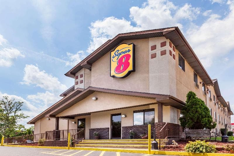 Super 8 By Wyndham Dunbar/Charleston Area photo 1