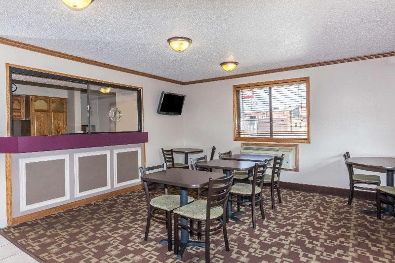 Super 8 By Wyndham Dunbar/Charleston Area 3