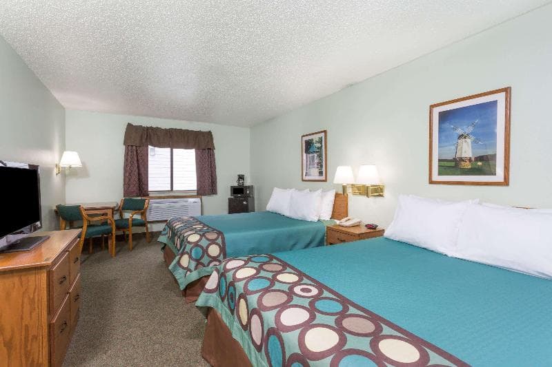 Super 8 by Wyndham Gallipolis Pt Pleasant Area 5