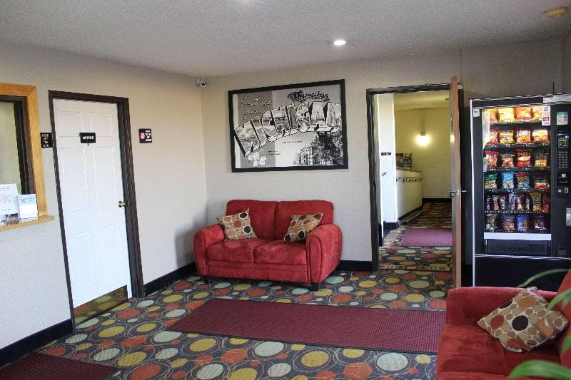 Super 8 by Wyndham Wyoming/Grand Rapids Area 4