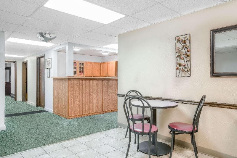 Super 8 by Wyndham Tomah Wisconsin 5