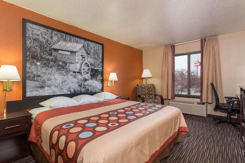 Super 8 By Wyndham Germantown/Milwaukee 5