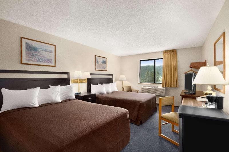 Super 8 By Wyndham Williams Lake photo 1