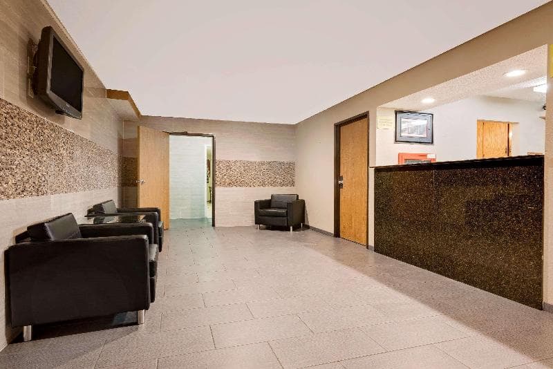Super 8 by Wyndham Mentor/Cleveland Area 5