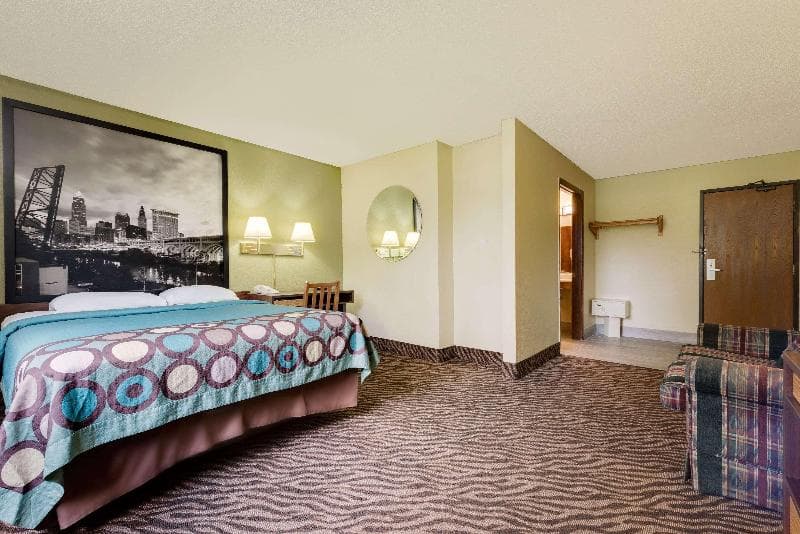 Super 8 by Wyndham Mentor/Cleveland Area 4