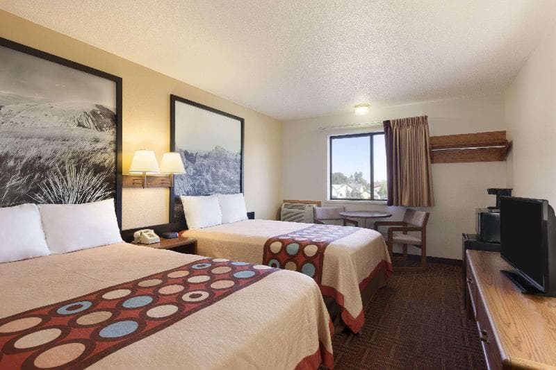 Super 8 By Wyndham Wall photo 1