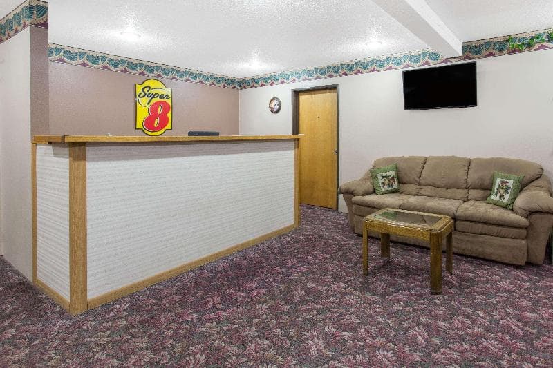Super 8 by Wyndham Austin 3