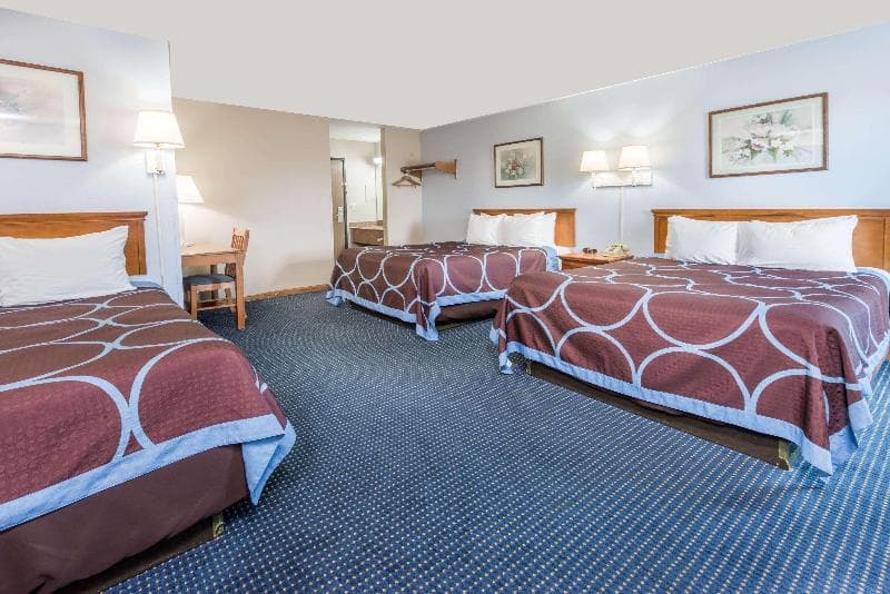 Super 8 by Wyndham O'Fallon/St. Louis Area 3