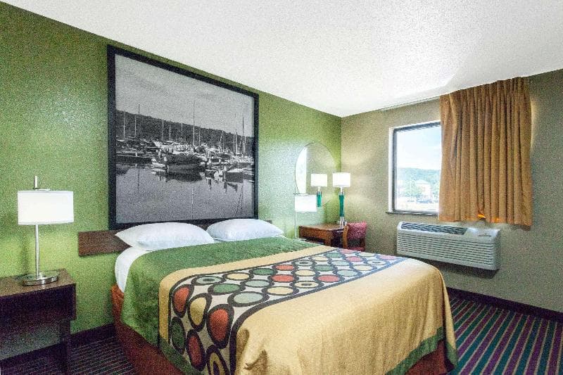 Super 8 By Wyndham Bath Hammondsport Area 4