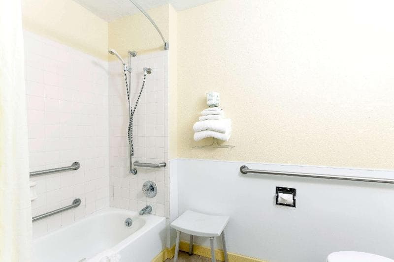 Super 8 By Wyndham Bath Hammondsport Area 5