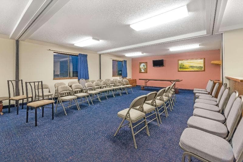 Super 8 by Wyndham Perham 2