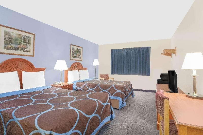 Super 8 by Wyndham Middletown 2