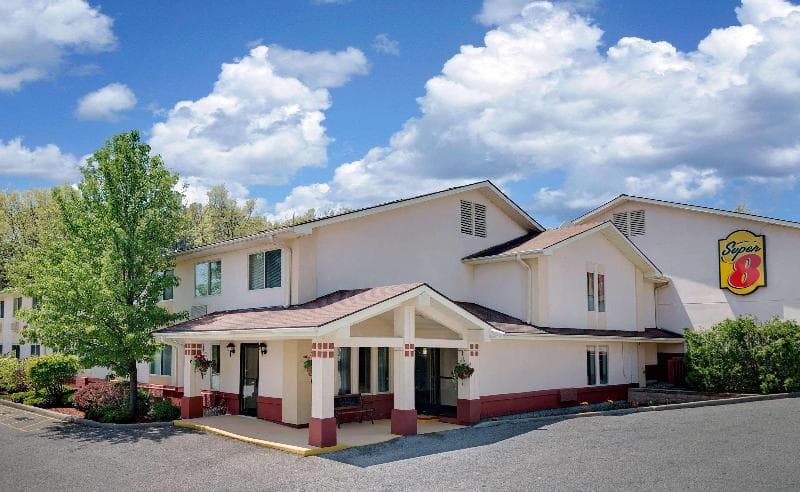 Super 8 by Wyndham Newburgh/West Point Near Stewart Airport photo 1