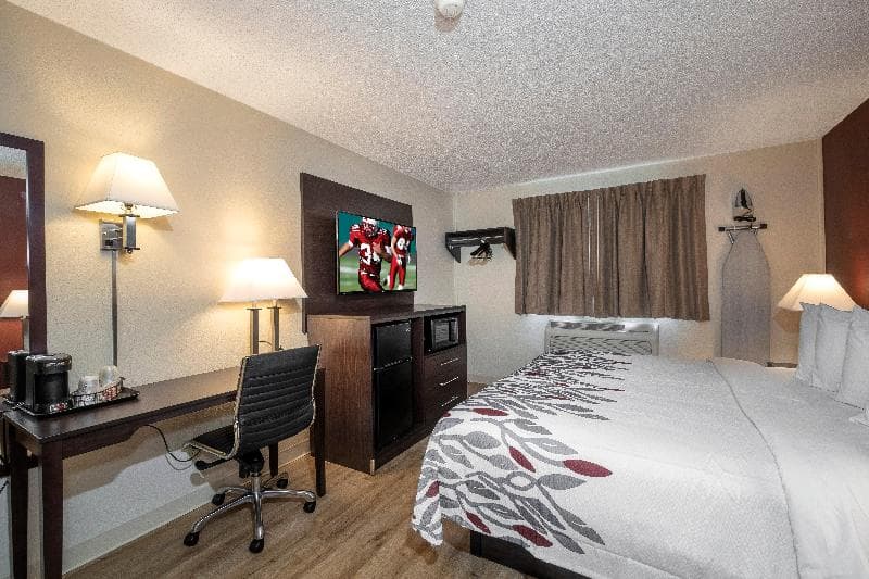 Red Roof Inn Greensburg 4