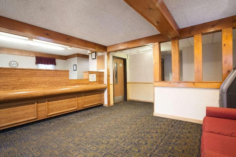 Super 8 by Wyndham Oneonta/Cooperstown 3