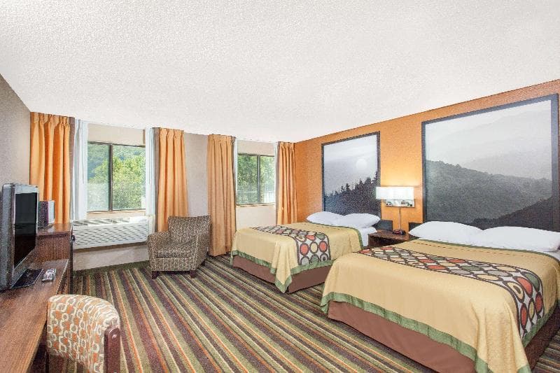 Super 8 by Wyndham Norton 5