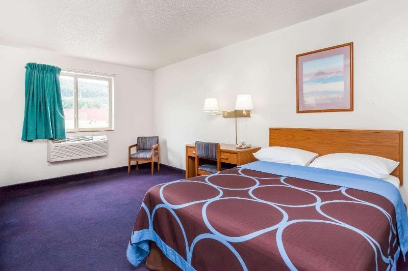 Super 8 by Wyndham Sidney photo 1