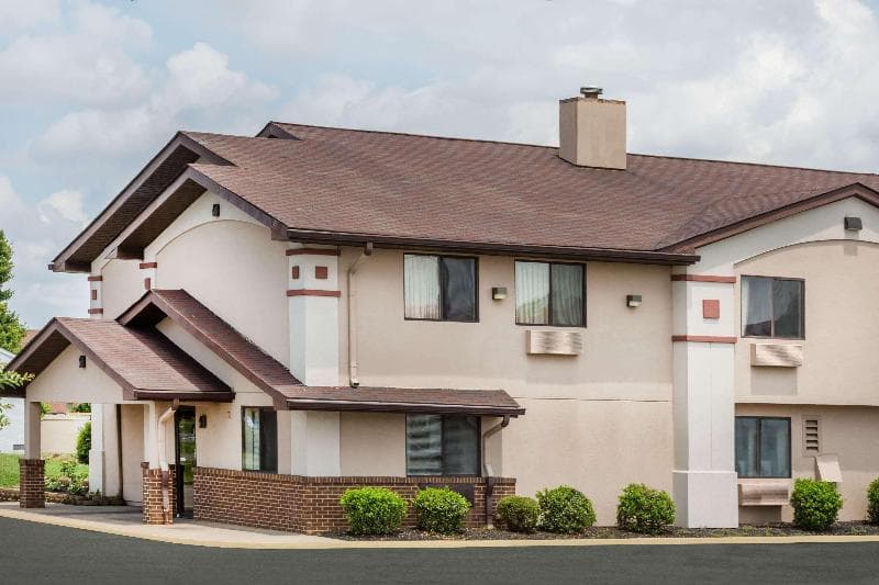 Super 8 by Wyndham Tappahannock photo 1