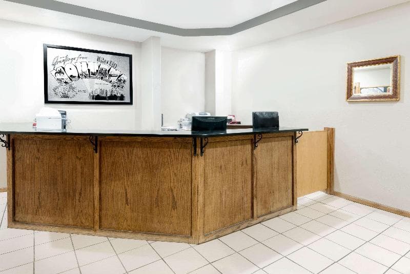 Super 8 By Wyndham Miles City 4
