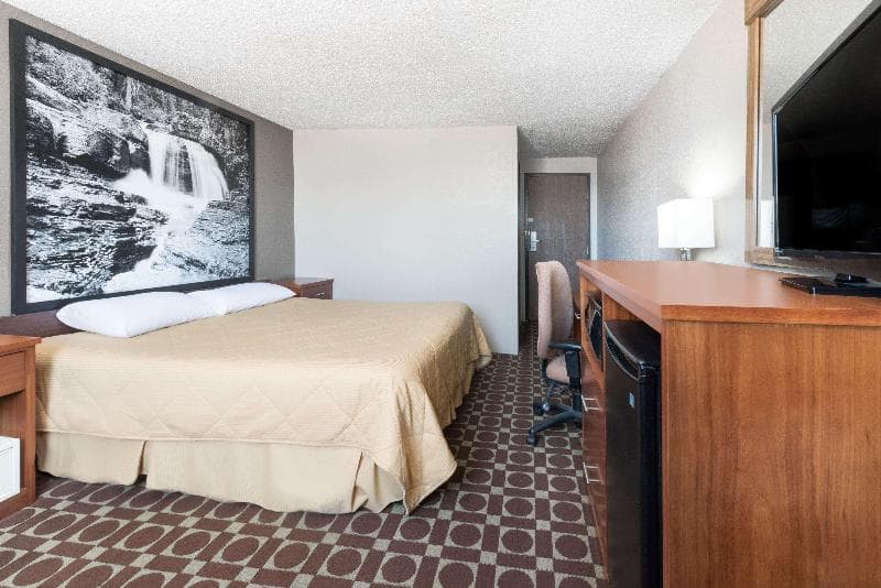 Super 8 By Wyndham Miles City 3