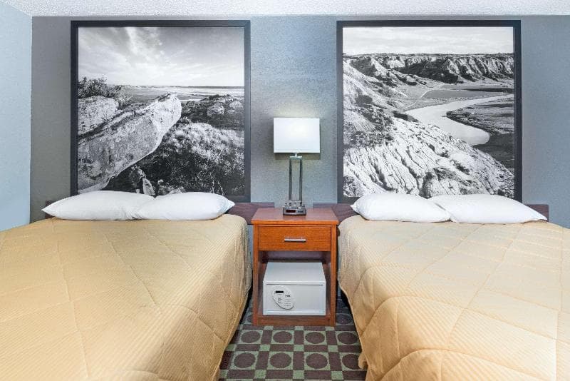 Super 8 By Wyndham Miles City 5