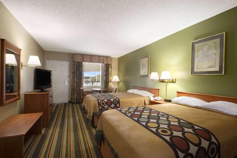Super 8 by Wyndham Meridian photo 1
