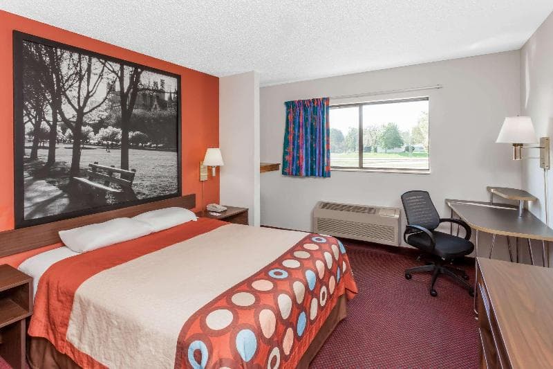 Super 8 By Wyndham Washington/Peoria Area 4