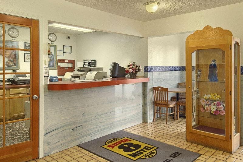 Super 8 By Wyndham Gallup 4
