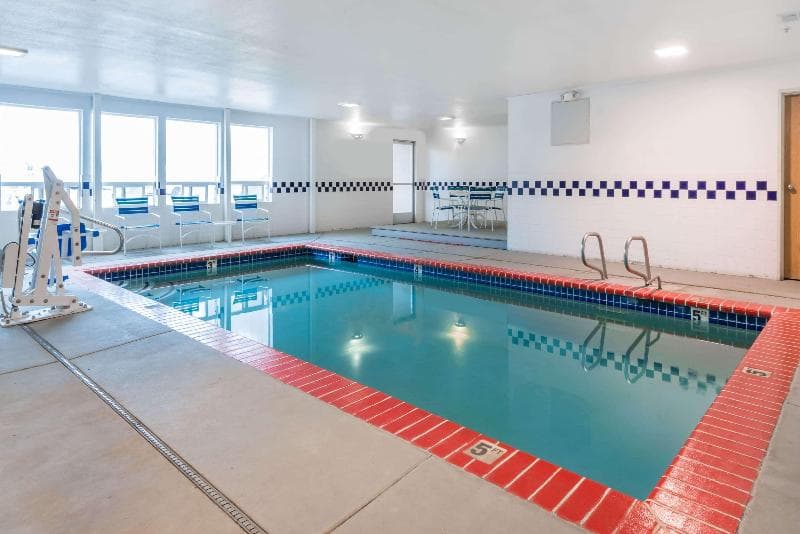 Super 8 By Wyndham Fernley 5