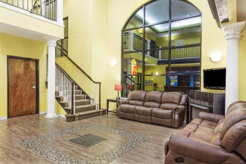 Super 8 By Wyndham Midlothian/Richmond Area 4