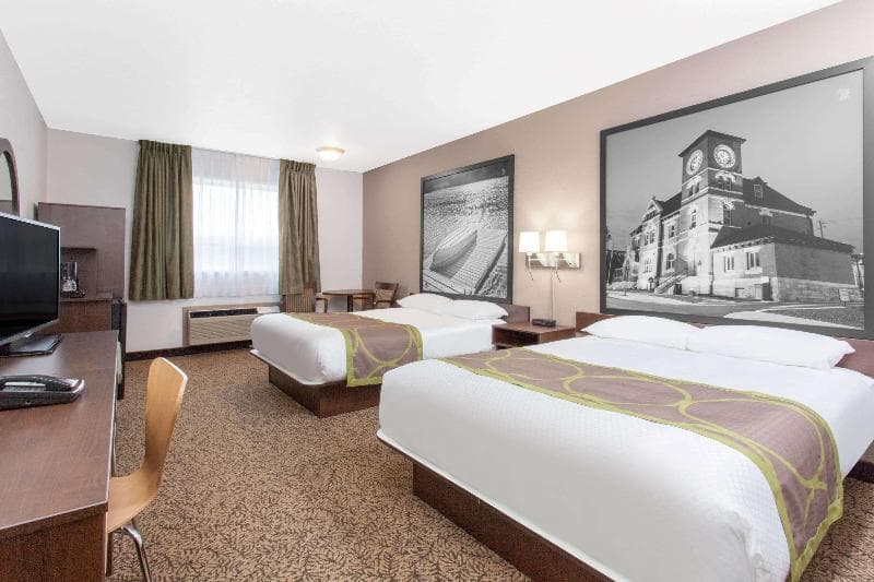 Super 8 By Wyndham Kenora 2