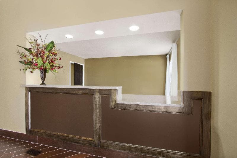 Rodeway Inn 3