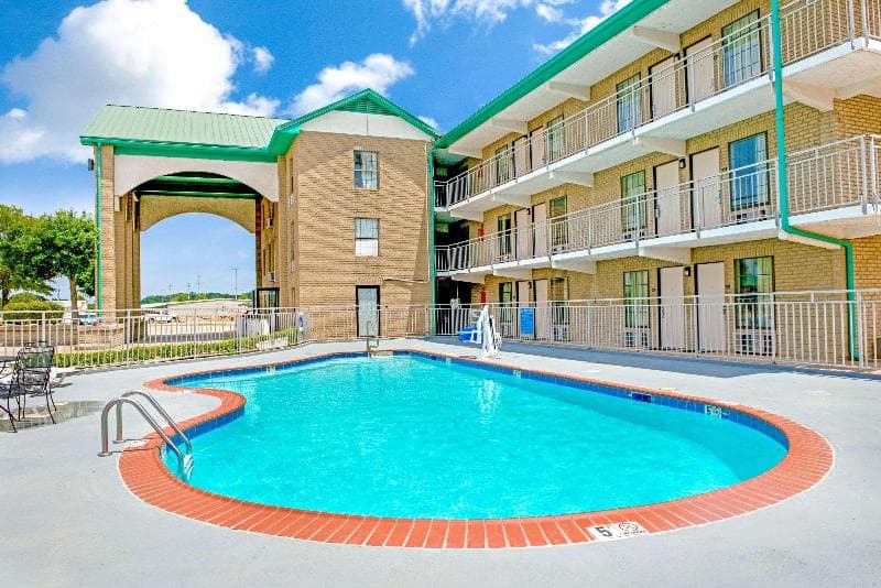 Super 8 By Wyndham Lakeland 5