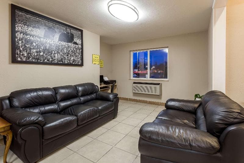 Super 8 by Wyndham Corvallis 4