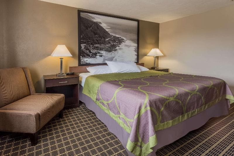 Super 8 by Wyndham Corvallis 3