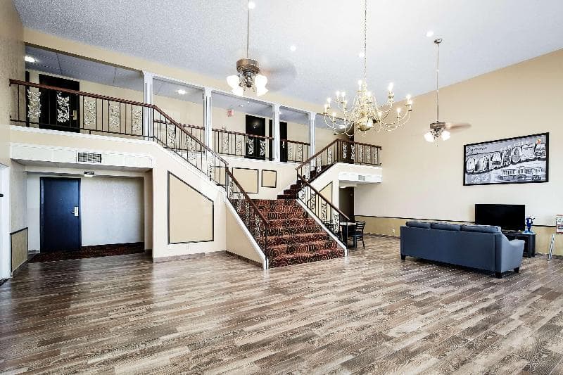 Super 8 by Wyndham Elk City 5