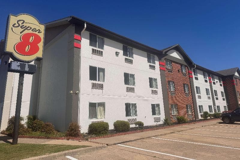 Super 8 by Wyndham College Station 5