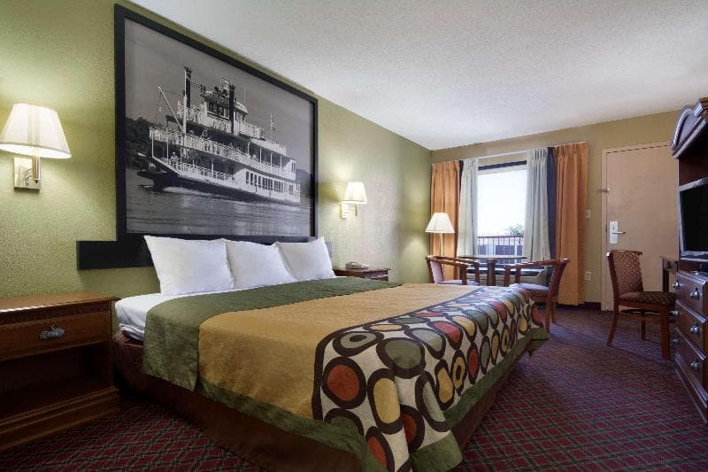 Super 8 by Wyndham Hattiesburg North photo 1