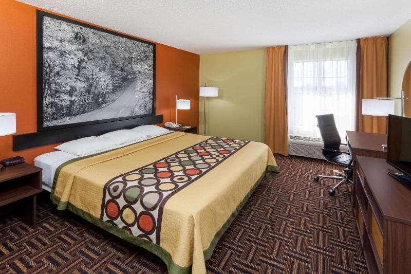 Super 8 by Wyndham Rochester 2