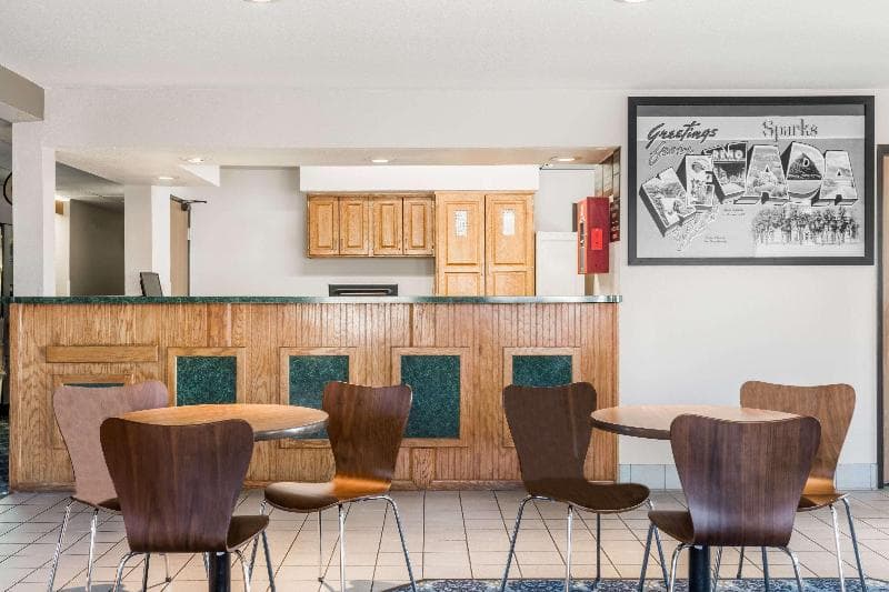 Americas Best Value Inn Sparks 3