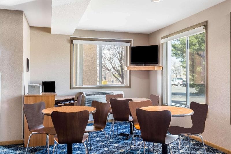 Americas Best Value Inn Sparks 4