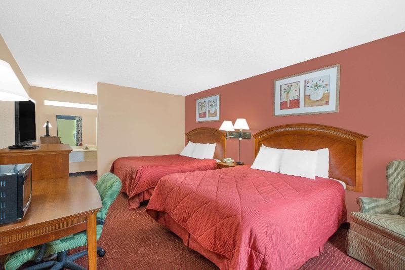 Super 8 by Wyndham Marion NC 3
