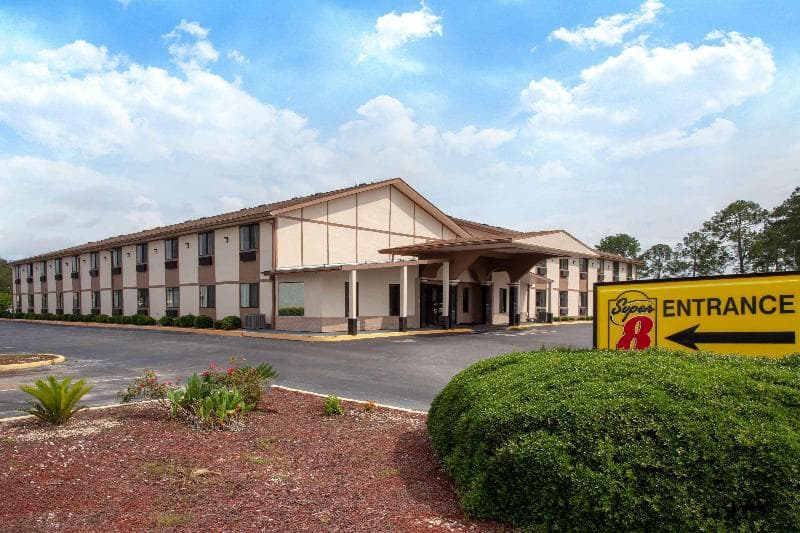 Super 8 By Wyndham Waycross Ga 4